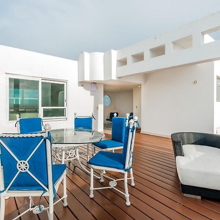 Rooftop Private Jacuzzi In Beach Front Penthouse Канкун Экстерьер фото